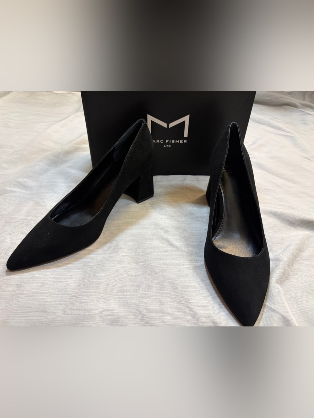 NIB Marc Fisher LTD Yehudi Black Suede Pointed Toe Block Heel Pumps Size 7.5 M